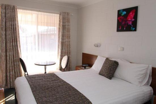 קובאר Cross Roads Motel מראה חיצוני תמונה
