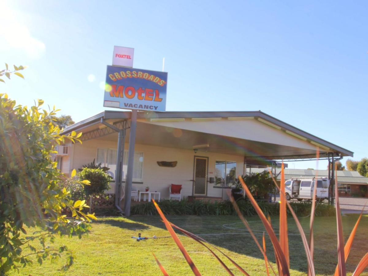 קובאר Cross Roads Motel מראה חיצוני תמונה